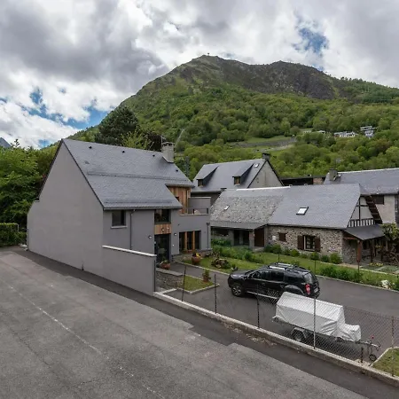 Cosy Avec Balcon Et Parking A Saint-lary - Fr-1-296-138 アパート *
