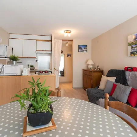 Cosy Avec Balcon Et Parking A Saint-lary - Fr-1-296-138 アパート